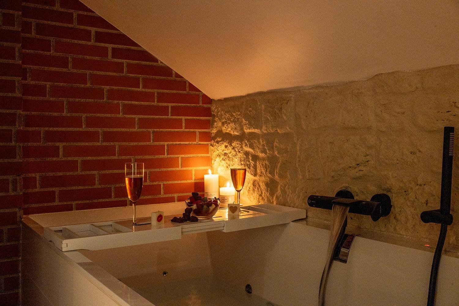 Evasion Chic, Spa Et Sauna Sous Les Toits 낭시 외부 사진